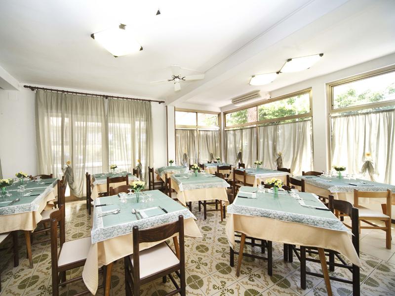 Hotel Villa Del Sole Rimini Luaran gambar