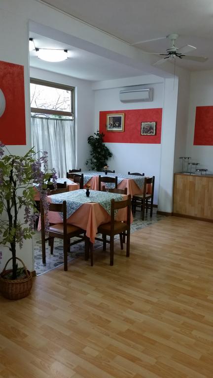 Hotel Villa Del Sole Rimini Luaran gambar