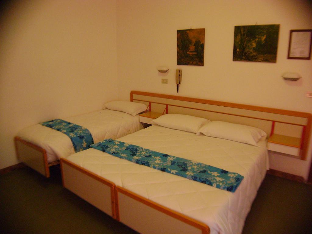 Hotel Villa Del Sole Rimini Luaran gambar